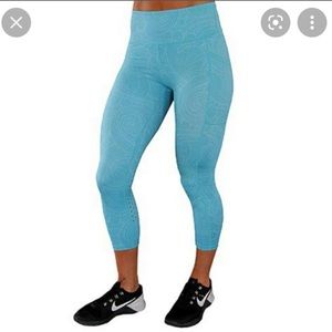 CVG Zynergy Light Blue Legging Capris - XL